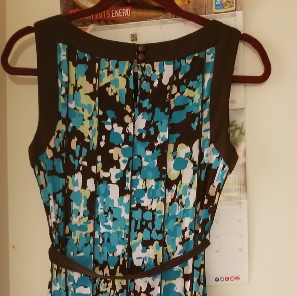 Dress - Picture 2 of 4